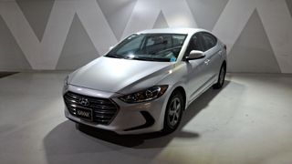 Hyundai • Elantra