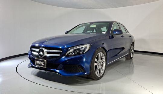Mercedes Benz • Clase C