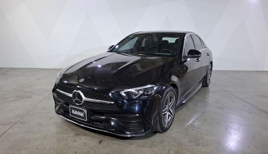Mercedes Benz • Clase C