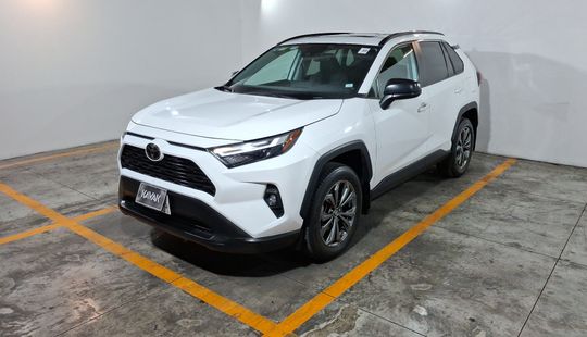 Toyota • RAV4