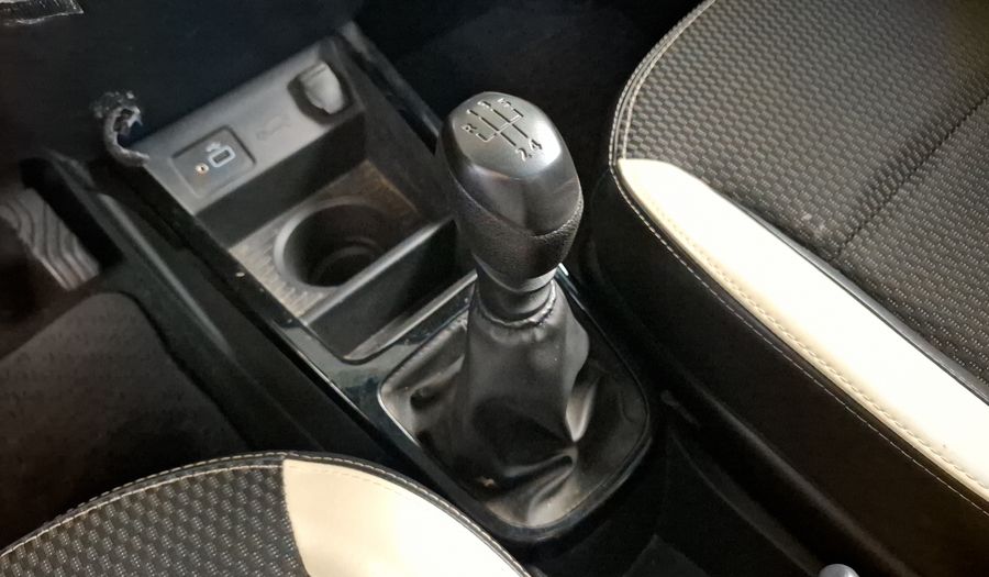 Renault Kwid 1.0 ICONIC Hatchback 2021