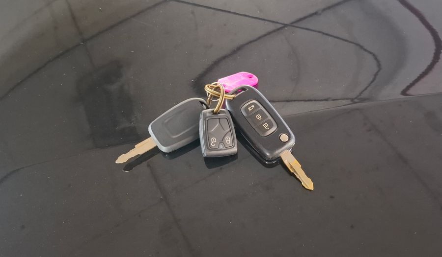 Renault Kwid 1.0 ICONIC Hatchback 2021