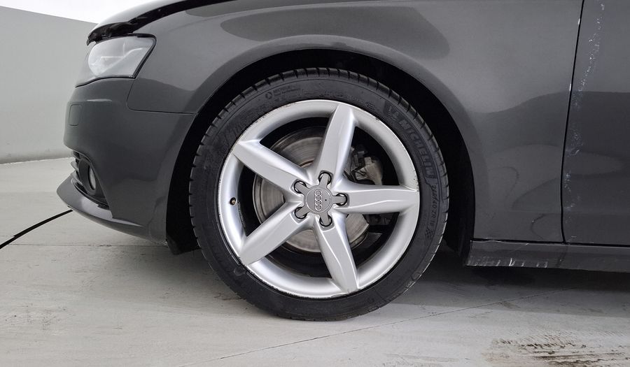 Audi A4 1.8 TFSI TRENDY PLUS MULTITRONIC Sedan 2012