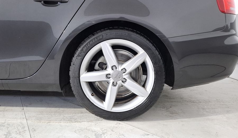 Audi A4 1.8 TFSI TRENDY PLUS MULTITRONIC Sedan 2012