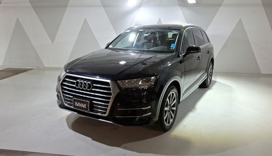 Audi • Q7