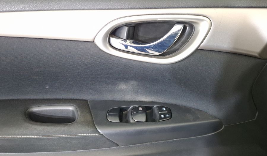 Nissan Sentra 1.8 ADVANCE CVT Sedan 2016