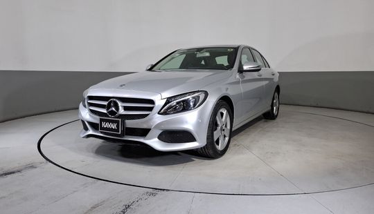 Mercedes Benz • Clase C
