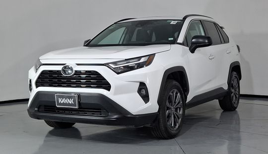 Toyota • RAV4