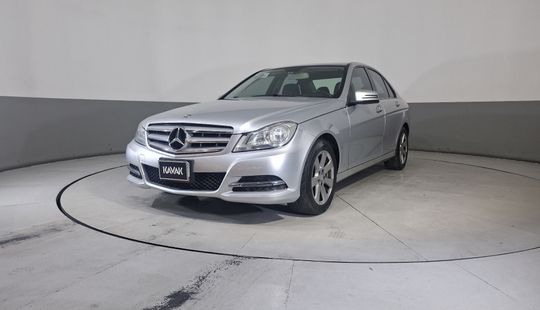 Mercedes Benz • Clase C