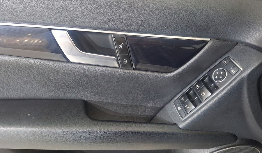 Mercedes Benz Clase C 1.6 180 CGI AT Sedan 2014