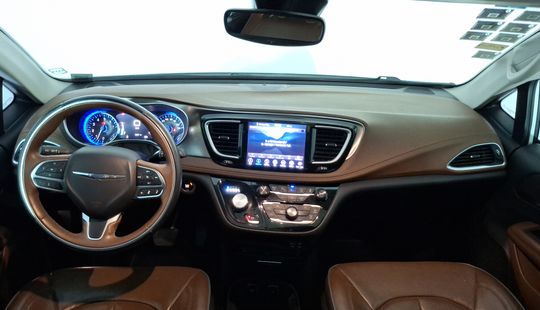 Chrysler • Pacifica