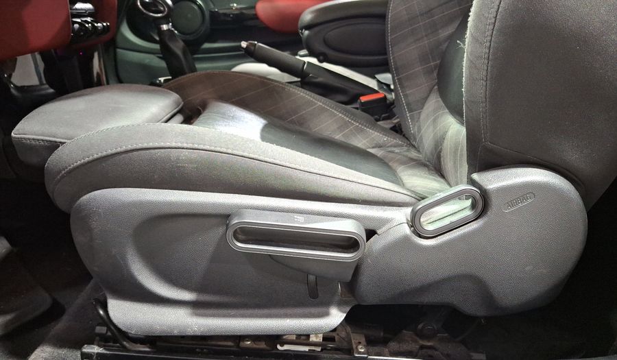 Mini Cooper 1.5 COOPER CHILI AT Hatchback 2017