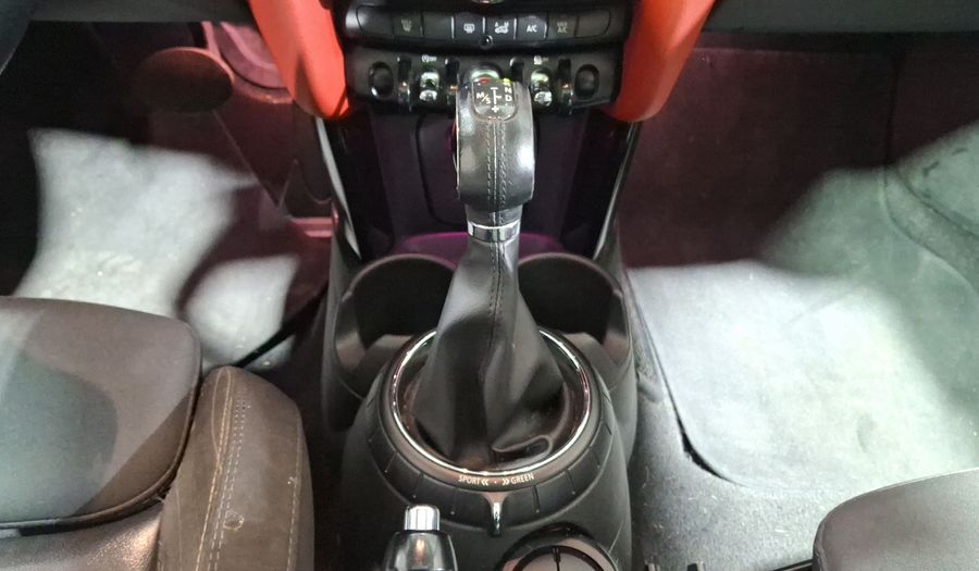 Mini Cooper 1.5 COOPER CHILI AT Hatchback 2017