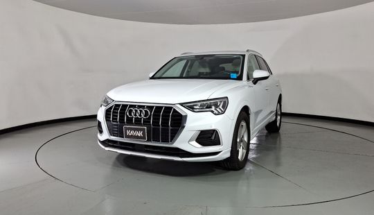 Audi • Q3