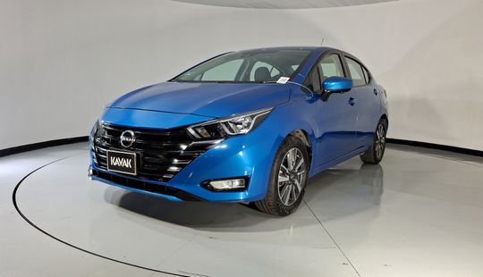 Nissan • Versa