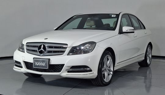 Mercedes Benz • Clase C