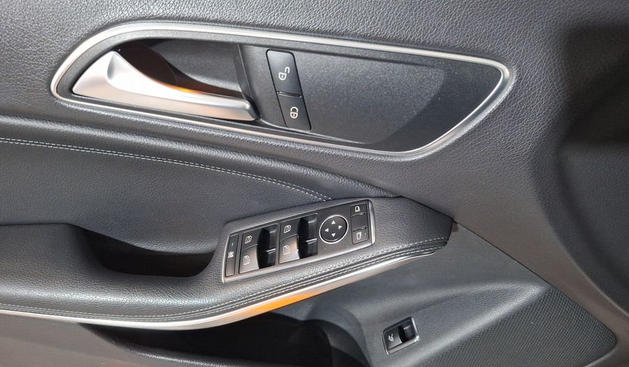 Mercedes Benz Clase Cla 1.6 CLA 200 DCT Coupe 2019