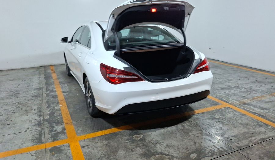 Mercedes Benz Clase Cla 1.6 CLA 200 DCT Coupe 2019