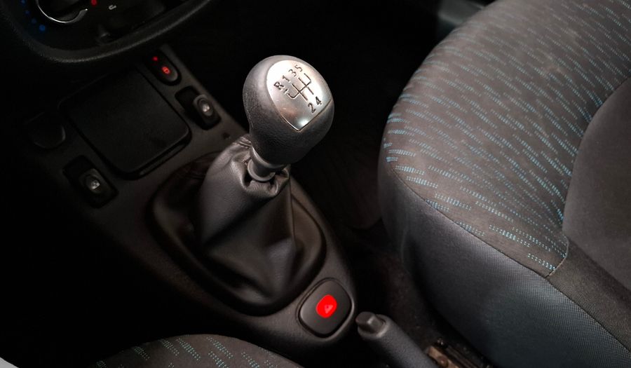 Renault Clio 1.1 DYNAMIQUE Hatchback 2015