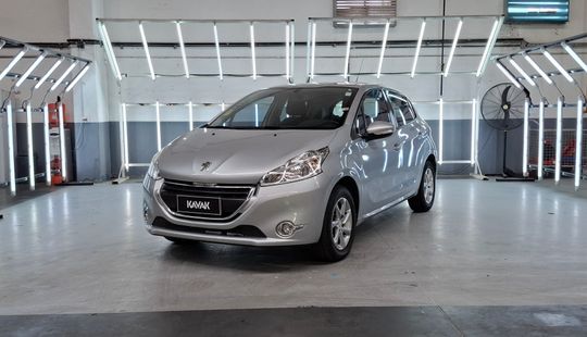 Peugeot • 208