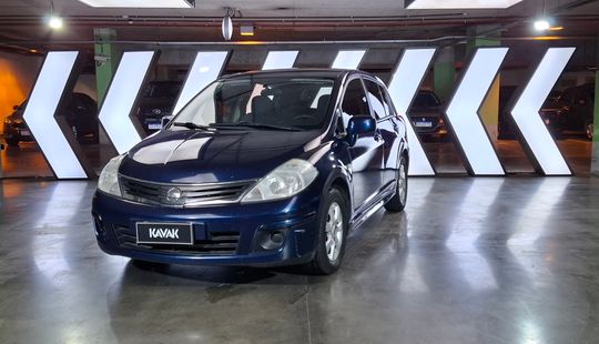 Nissan • Tiida