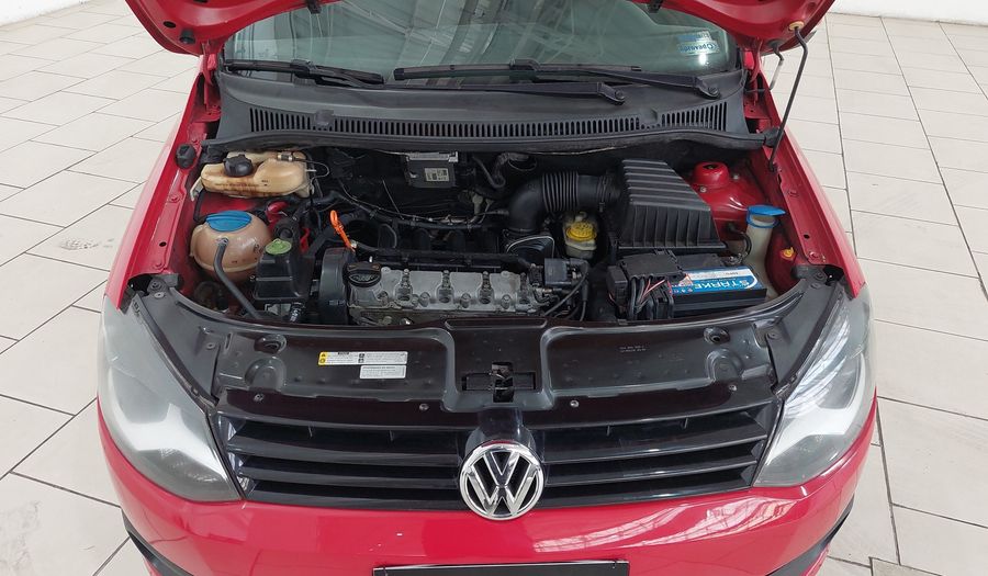 Volkswagen Fox 1.6 VHT TOTAL FLEX I-MOTION Hatchback 2013