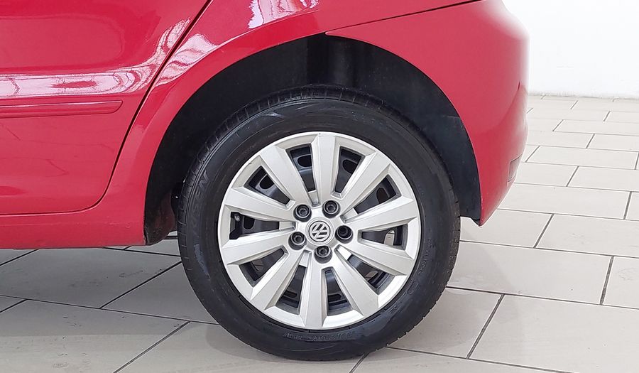 Volkswagen Fox 1.6 VHT TOTAL FLEX I-MOTION Hatchback 2013