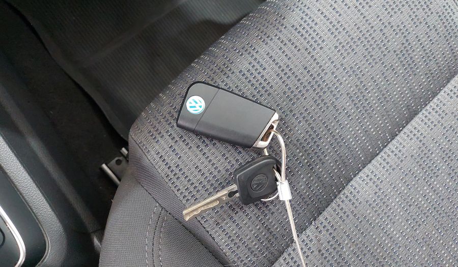 Volkswagen Fox 1.6 VHT TOTAL FLEX I-MOTION Hatchback 2013