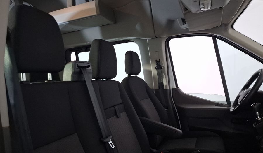 Ford Transit 2.0 DIESEL 18 PASAJEROS Van 2021