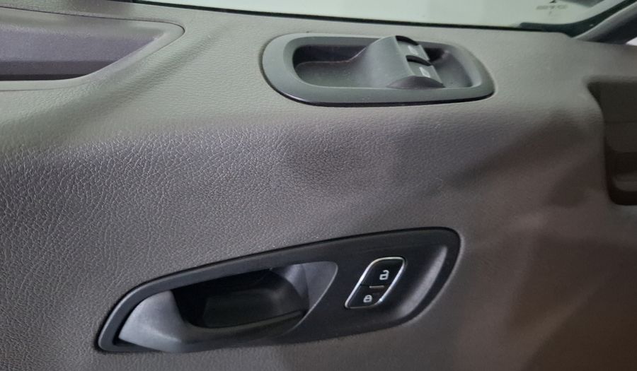 Ford Transit 2.0 DIESEL 18 PASAJEROS Van 2021