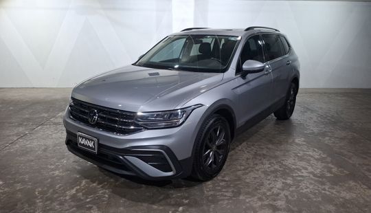 Volkswagen • Tiguan