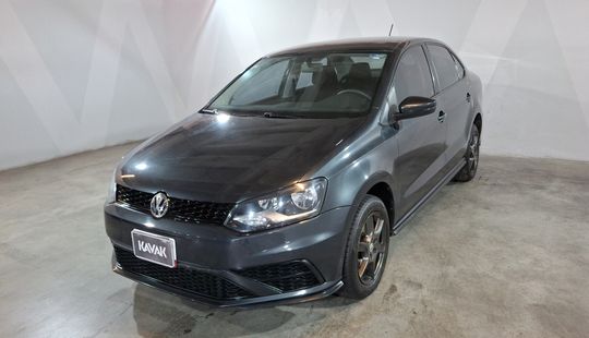 Volkswagen • Vento