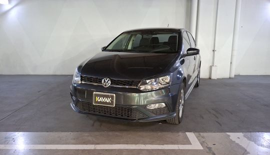 Volkswagen • Vento