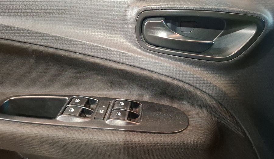 Fiat Uno 1.4 LIKE Hatchback 2017