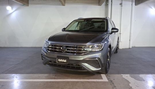 Volkswagen • Tiguan