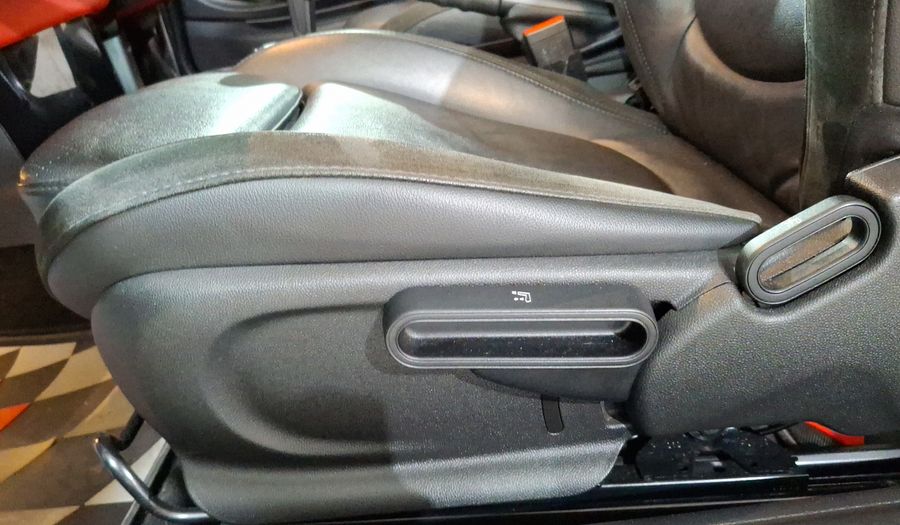 Mini John Cooper Works 2.0 JOHN COOPER WORKS HOT CHILI AUTO Hatchback 2019