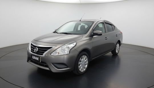 Nissan • Versa
