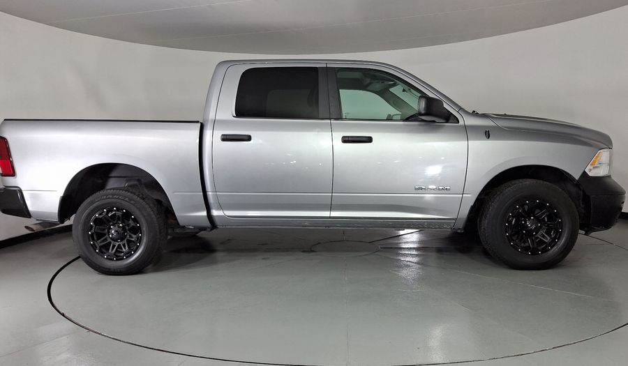 Ram 1500 3.6 CREW CAB SLT TRABAJO 4X2 V6 8 AUTO Pickup 2021