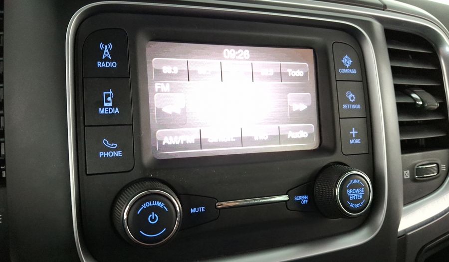 Ram 1500 3.6 CREW CAB SLT TRABAJO 4X2 V6 8 AUTO Pickup 2021