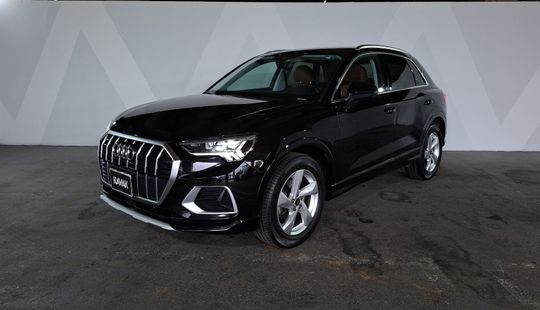 Audi • Q3
