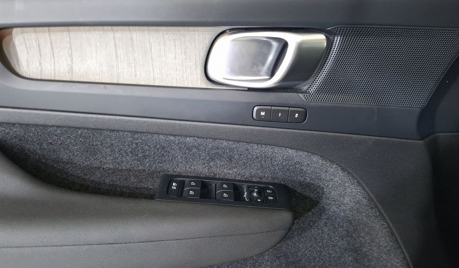 Volvo Xc40 2.0 B4 MHEV PLUS AUTO Suv 2023