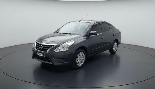 Nissan • Versa