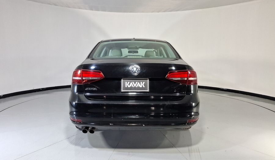 Volkswagen Jetta 2.0 LIVE MT Sedan 2017