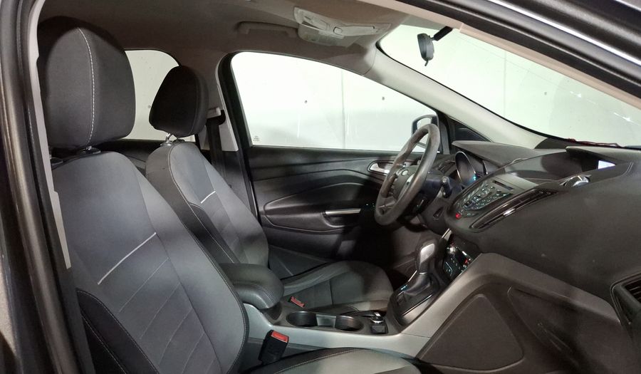 Ford Escape 2.5 SE I4 AT Suv 2013