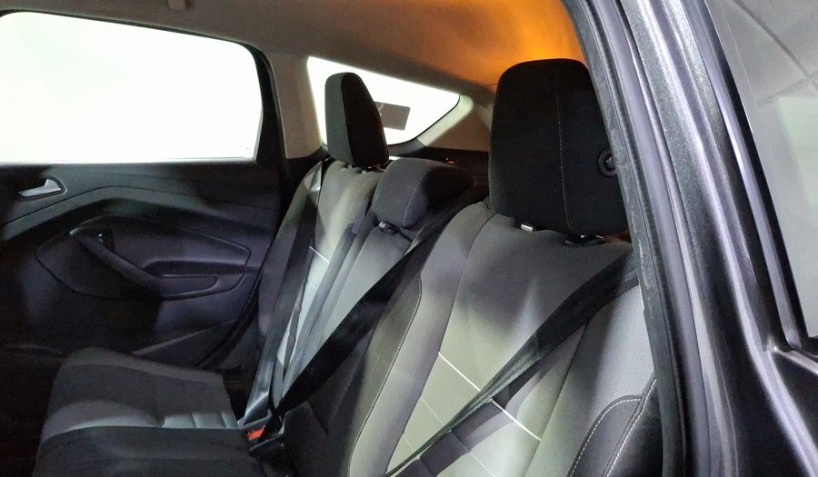 Ford Escape 2.5 SE I4 AT Suv 2013