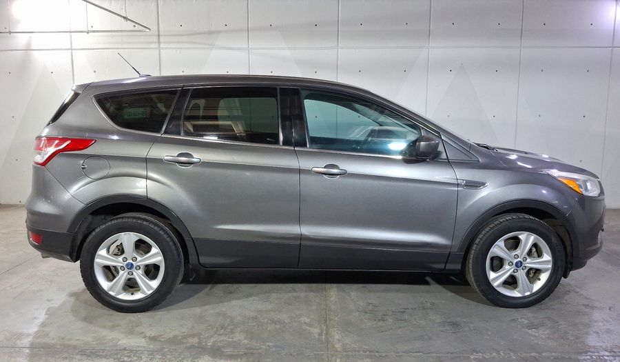 Ford Escape 2.5 SE I4 AT Suv 2013