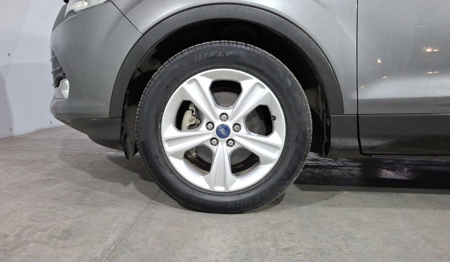 Ford Escape 2.5 SE I4 AT Suv 2013