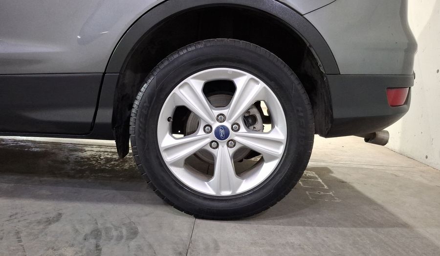 Ford Escape 2.5 SE I4 AT Suv 2013