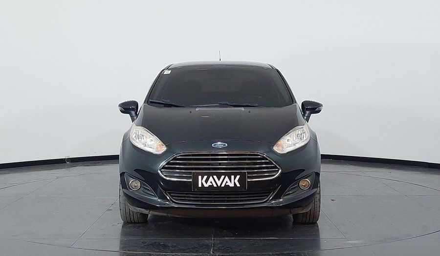 Ford Fiesta 1.6 16V TIVCT TITANIUM Hatchback 2015