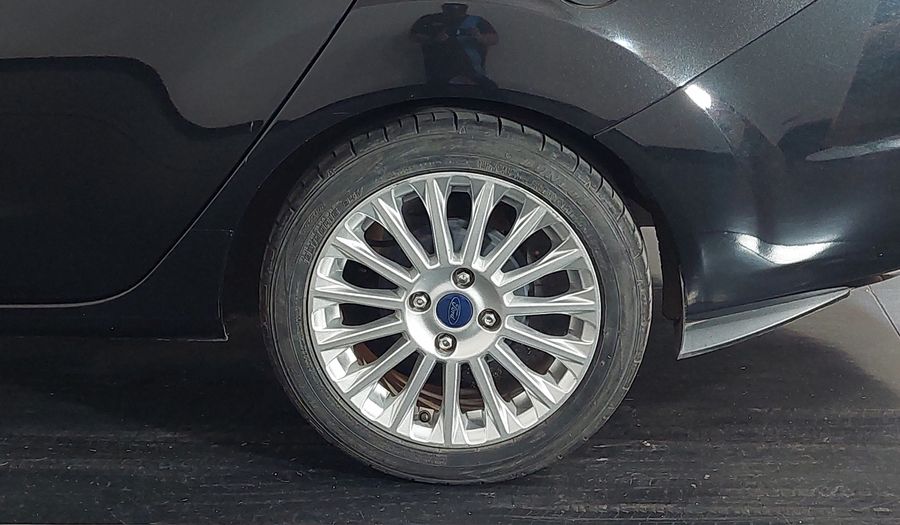 Ford Fiesta 1.6 16V TIVCT TITANIUM Hatchback 2015